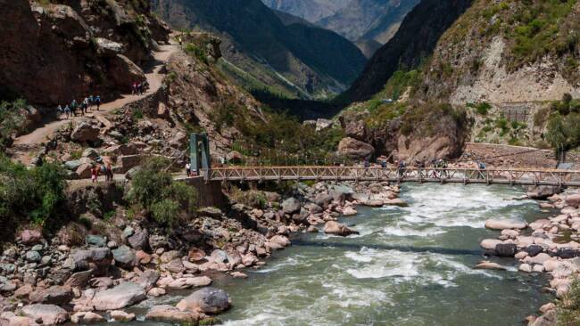 Derecho de uso de agua, imagen explicativa de un río en el Perú