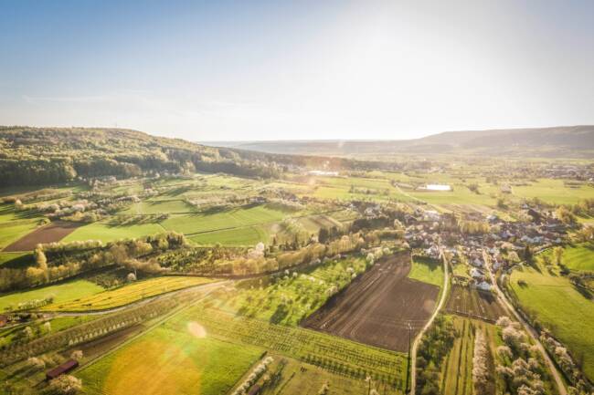 Transferencia de predios agrarios, imagen de un paisaje que refleja un área rural
